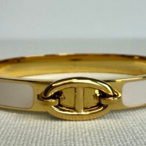Gold & Pearlescent cream Knot Bangle