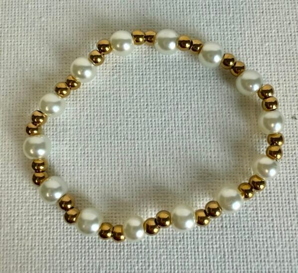 Gold & pearl bracelet