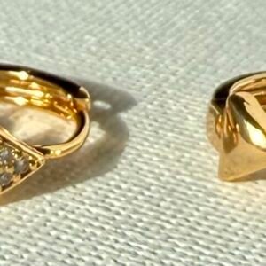 Triangle Detail Small Hoops