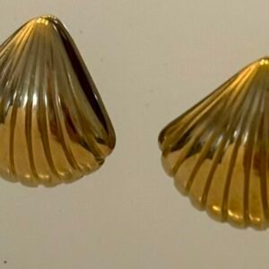 Gold Shell Earrings