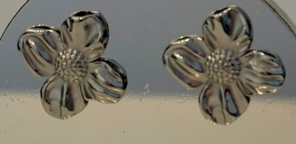 Silver Flower Earrings