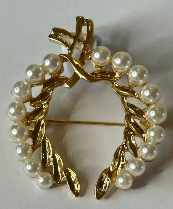 Brooch - Gold Leaf with Pearl detail