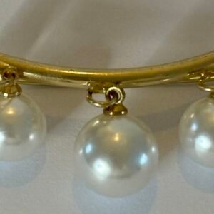 Brooch - Gold Plated Pin with Pearls