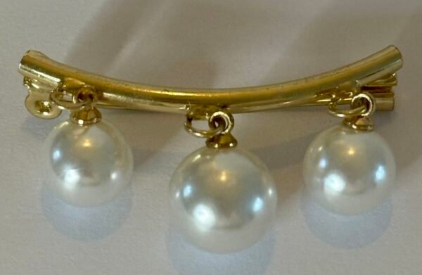 Brooch - Gold Plated Pin with Pearls